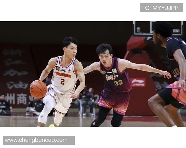 季前赛精彩对决广东宏远挑战同曦队展现新阵容风采 季前赛精彩对决广东宏远挑战同曦队展现新阵容风采